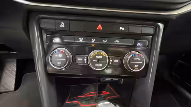 VOLKSWAGEN T-ROC 21 / 30