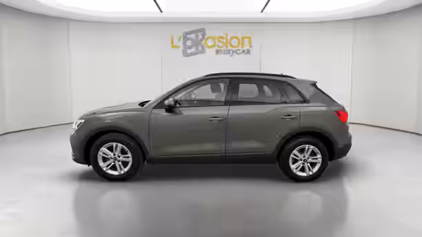 AUDI Q3 2 / 24