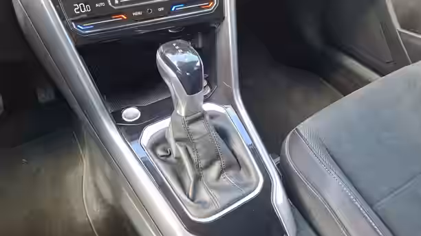 VOLKSWAGEN T-ROC 23 / 26