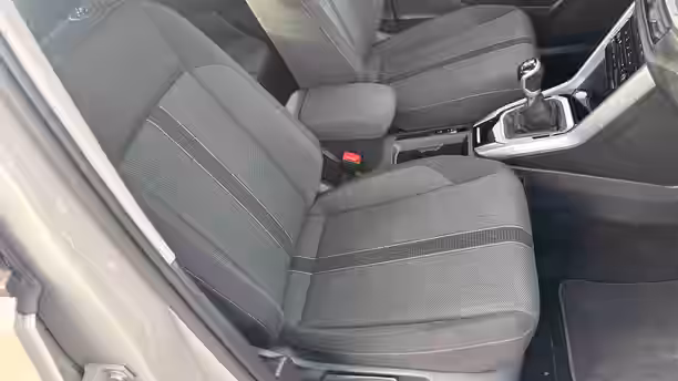 VOLKSWAGEN T-ROC 21 / 33