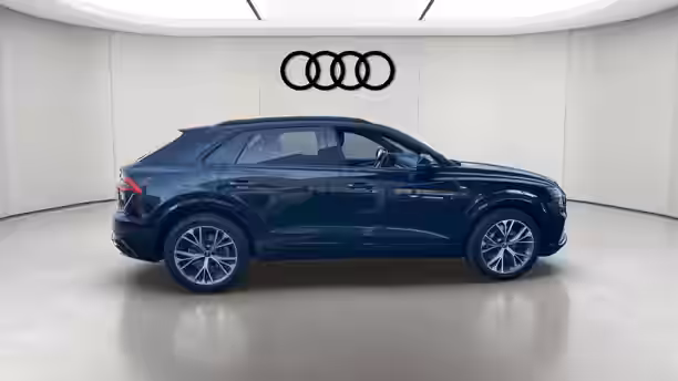 AUDI Q8 6 / 49