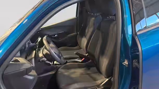 PEUGEOT 2008 11 / 30