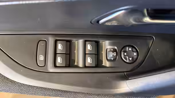 PEUGEOT 2008 20 / 30