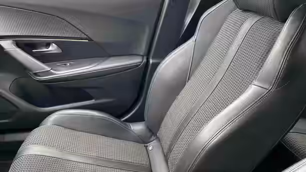 PEUGEOT 2008 28 / 28