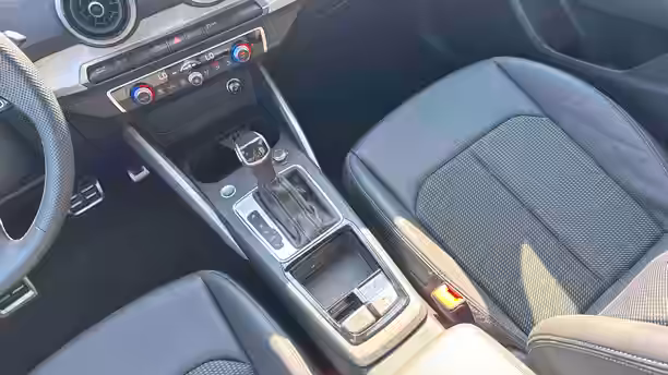 AUDI Q2 16 / 38