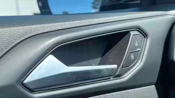 VOLKSWAGEN T-CROSS 23 / 37