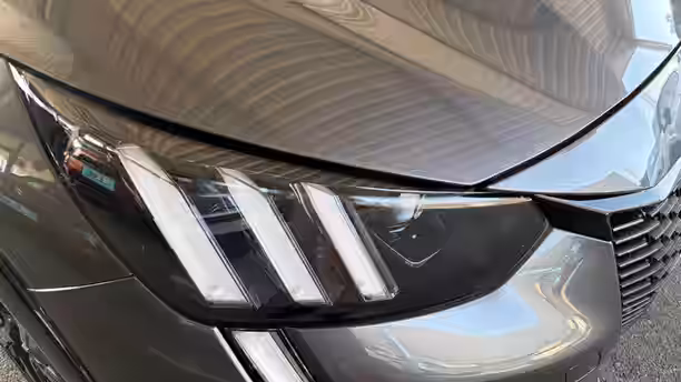 PEUGEOT 208 24 / 30
