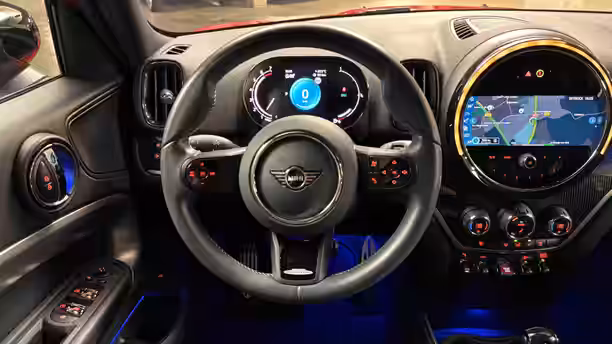 MINI COUNTRYMAN F60 LCI 10 / 31