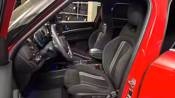 MINI COUNTRYMAN F60 LCI 11 / 31