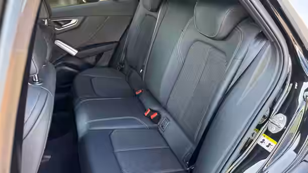 AUDI Q2 12 / 38