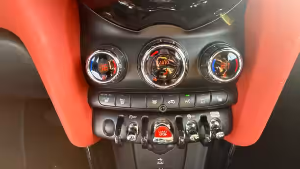 MINI CABRIOLET F57 LCI 31 / 34