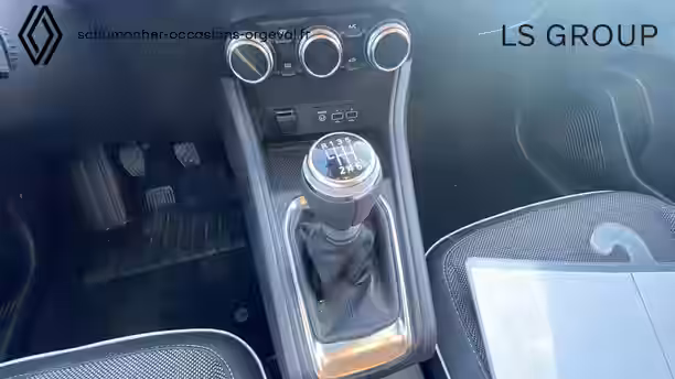 RENAULT CAPTUR 10 / 17