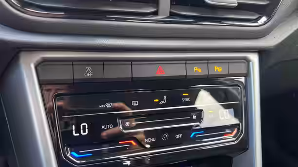 VOLKSWAGEN T-ROC 31 / 34