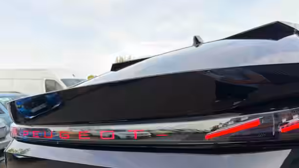 PEUGEOT 408 32 / 32