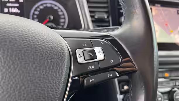 VOLKSWAGEN T-ROC 33 / 39