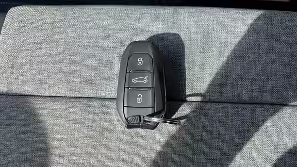 PEUGEOT 3008 25 / 45