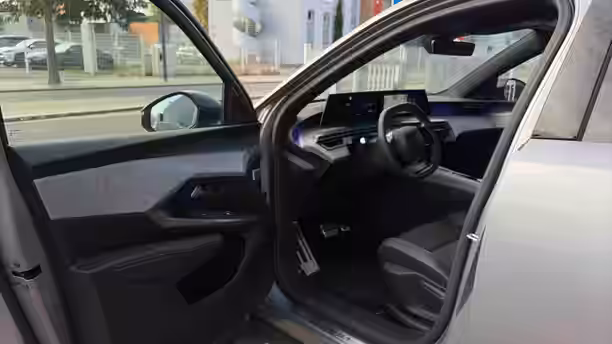 PEUGEOT 3008 41 / 45