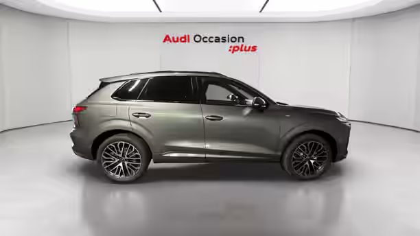 AUDI Q3 6 / 25