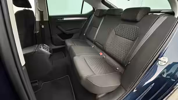 SKODA SUPERB 19 / 24