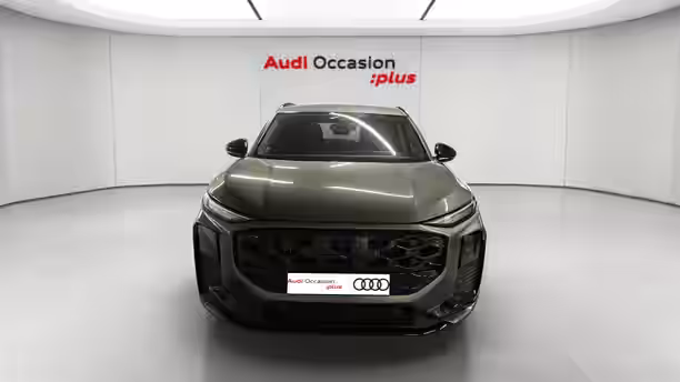 AUDI Q3 8 / 25