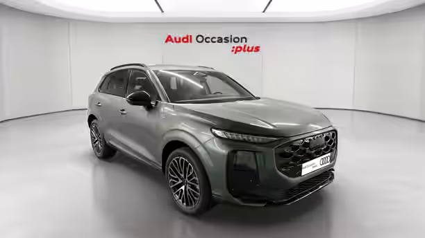 AUDI Q3 7 / 25