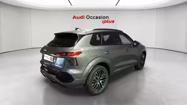 AUDI Q3 5 / 25