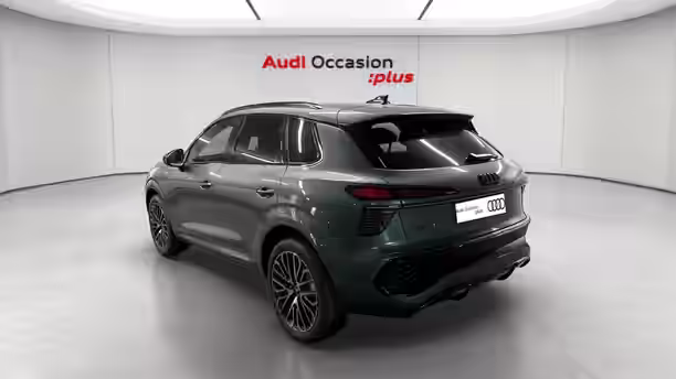 AUDI Q3 3 / 25