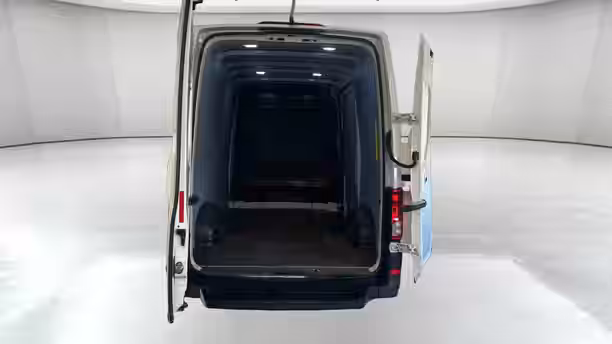 VOLKSWAGEN UTILITAIRES CRAFTER VAN 12 / 23