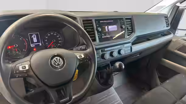 VOLKSWAGEN UTILITAIRES CRAFTER VAN 18 / 23