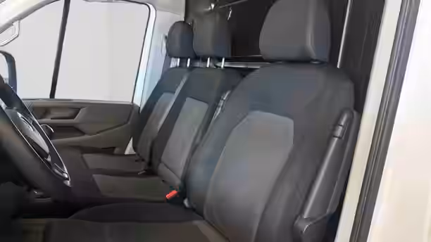 VOLKSWAGEN UTILITAIRES CRAFTER VAN 11 / 23