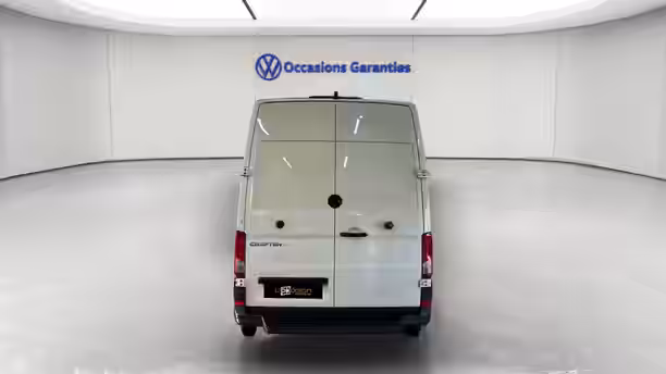 VOLKSWAGEN UTILITAIRES CRAFTER VAN 4 / 23
