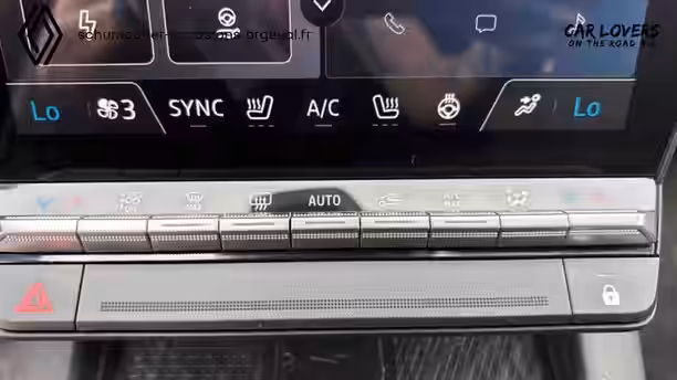 RENAULT MEGANE E-TECH 20 / 33