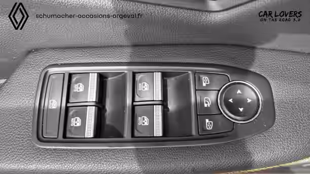 RENAULT MEGANE E-TECH 28 / 33