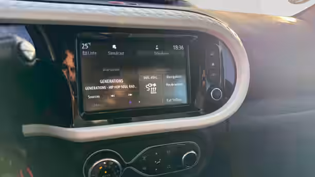 RENAULT TWINGO E-TECH ELECTRIQUE 16 / 23