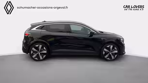 RENAULT MEGANE E-TECH 6 / 30