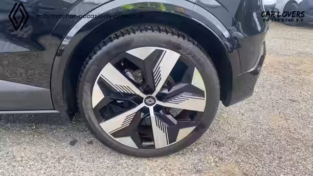 RENAULT MEGANE E-TECH 11 / 30