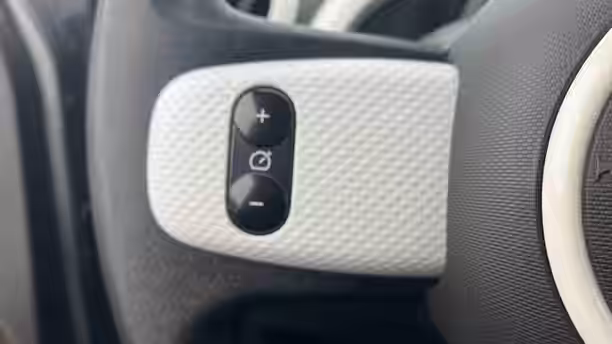 RENAULT TWINGO E-TECH ELECTRIQUE 18 / 21