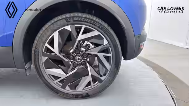 RENAULT CAPTUR 10 / 33
