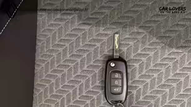 RENAULT CLIO V 22 / 30