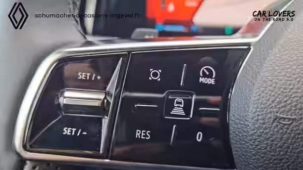 RENAULT MEGANE E-TECH 21 / 33
