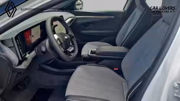 RENAULT MEGANE E-TECH 10 / 33