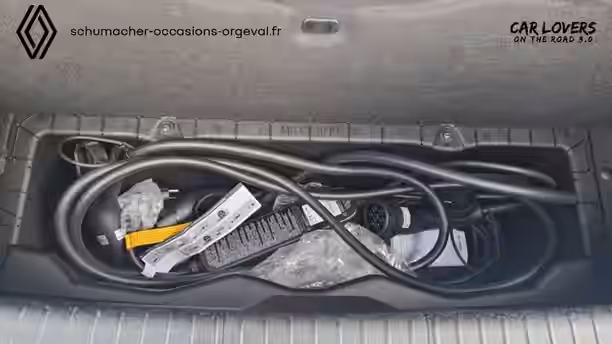 RENAULT MEGANE E-TECH 18 / 33