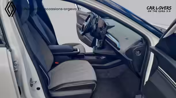 RENAULT MEGANE E-TECH 16 / 33