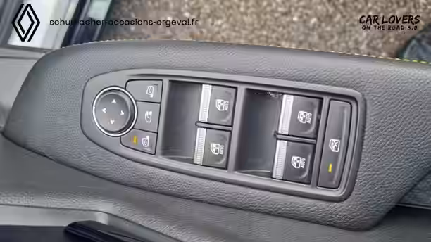 RENAULT MEGANE E-TECH 19 / 33