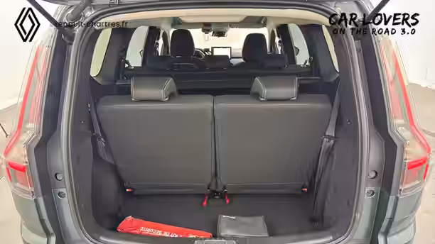DACIA JOGGER HYBRID 26 / 34