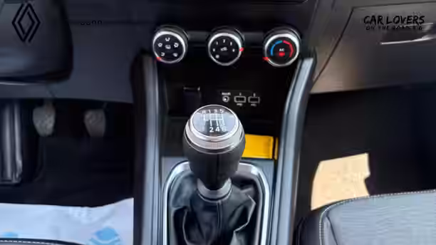 RENAULT CAPTUR 23 / 29