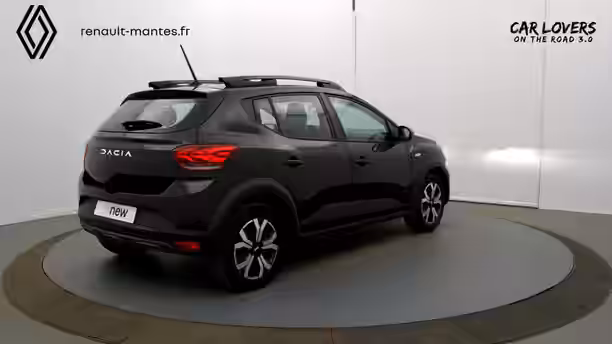 DACIA SANDERO 31 / 34