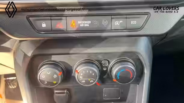 DACIA SANDERO 19 / 30