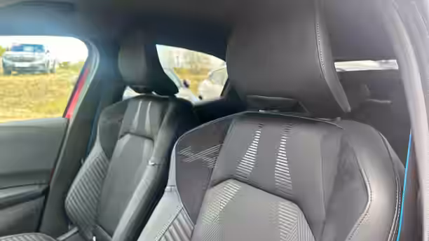 RENAULT CLIO VI HYBRID 23 / 26