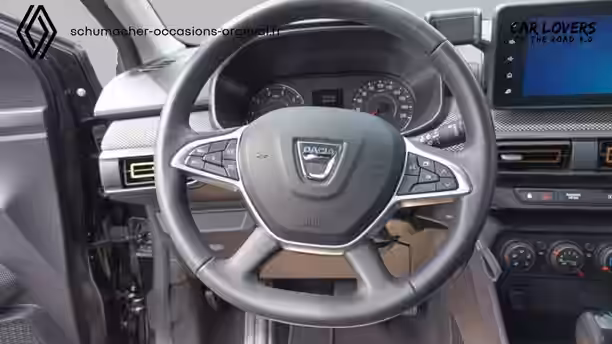 DACIA SANDERO 13 / 32